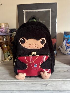 Loungefly Fantastic Beasts Niffler Mini-Backpack